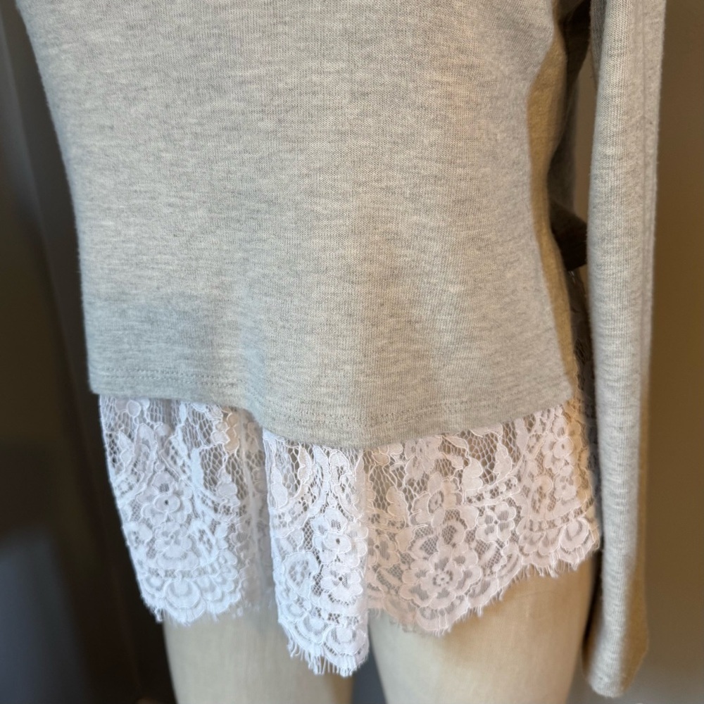 Generation Love Women’s Y2K Long Sleeve Lace Layered Sweater Light Gray Size S - Picture 3 of 10